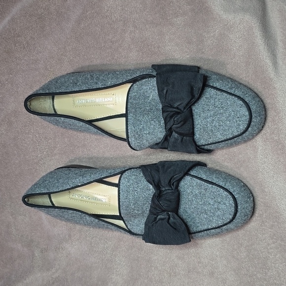 Antonio Melani Gray and Black Felt Loafers Bow/ Wool Size 8.5 - Picture 2 of 11
